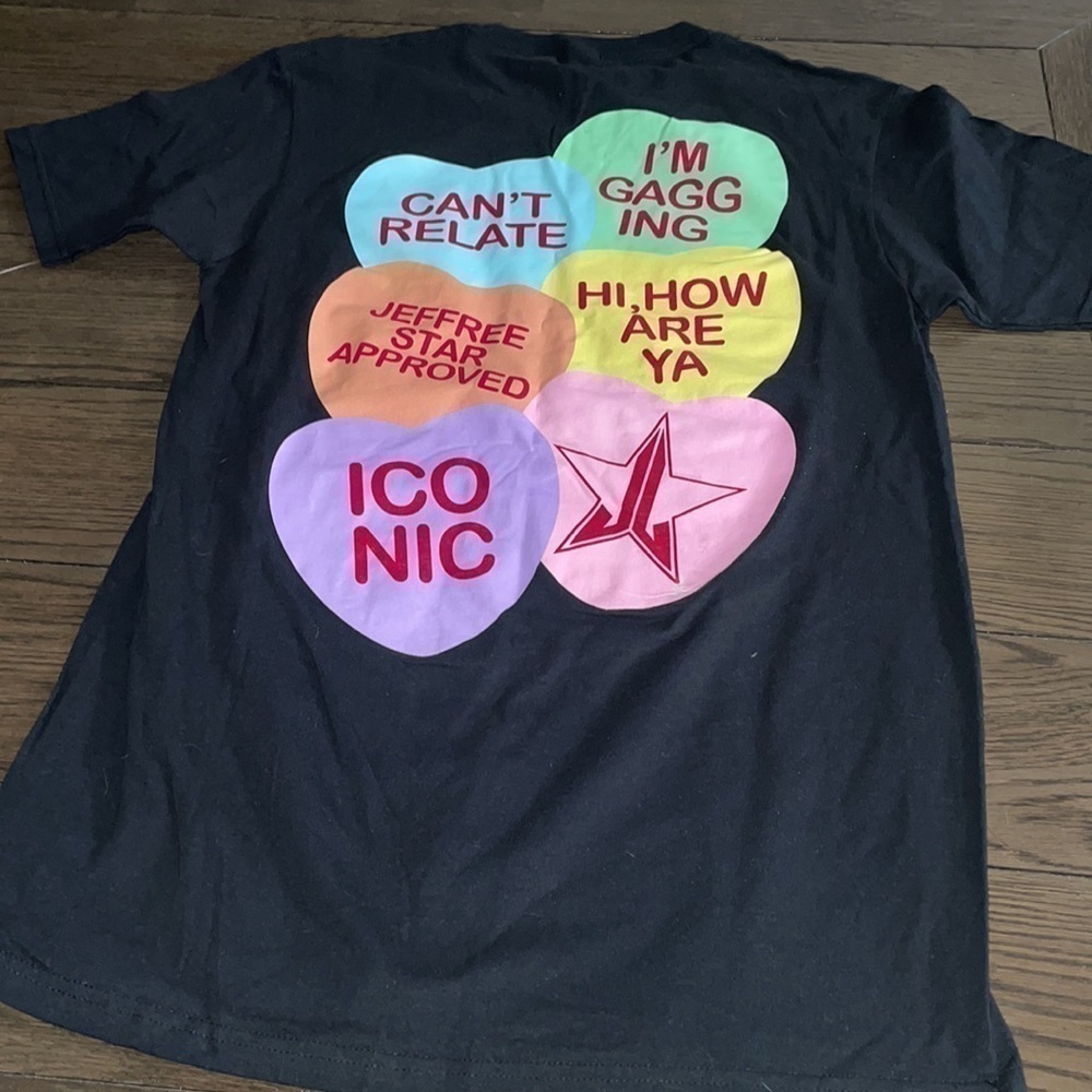 BOGO 🌸🌼 Jeffrey star exclusive VDAY  hearts shirt